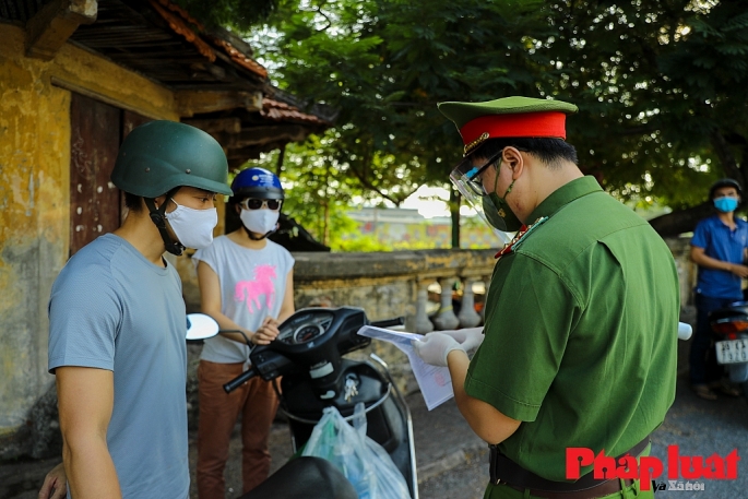 Hai ngày tới chỉ kiểm tra nhắc nhở, xử phạt đối với những trường hợp ra đường không có lý do chính đáng