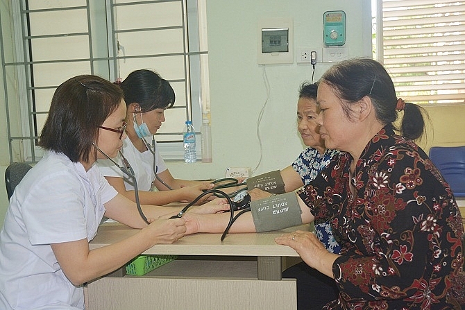 Khám sức khoẻ miễn phí cho người cao tuổi tại quận Đống Đa kham suc khoe mien phi cho nguoi cao tuoi tai quan dong da