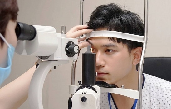 Bác sỹ nhãn khoa cảnh báo nguy cơ mất thị lực do đeo kính sai số