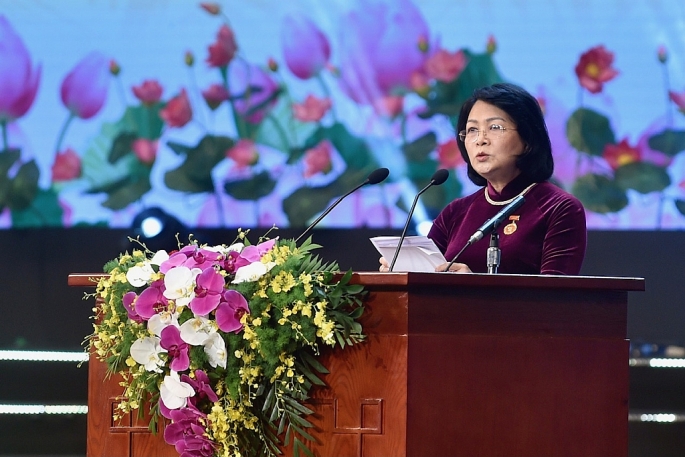 phong trao thi dua yeu nuoc ket tinh suc manh mang khi the lich su hao hung cua dan toc