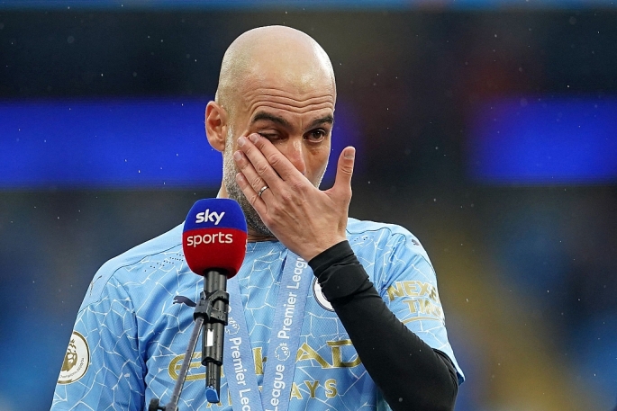 Pep Guardiola rơi lệ trong trận cầu chia tay Aguero Pep Guardiola rơi lệ trong trận cầu chia tay Aguero