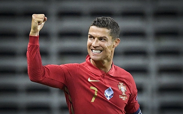 Về nước sớm, CR7 vẫn sáng cửa giành 