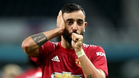 Lập hattrick ấn tượng, Bruno Fernandes "nổ" tưng bừng