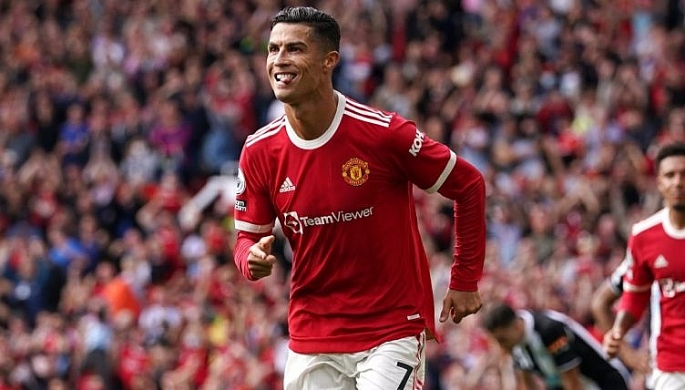 Ronaldo vẫn lâng lâng vì tình cảm của NHM Man Utd