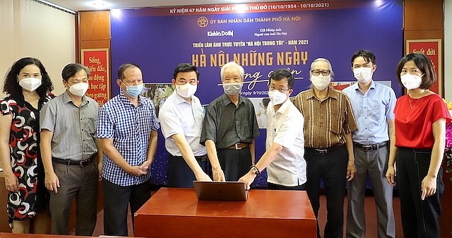 Khai mạc triển lãm ảnh trực tuyến “Hà Nội – Những ngày không quên”