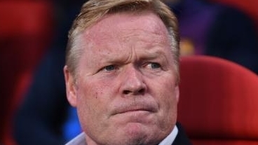 Barca "è cổ" trả tiền bồi thường hợp đồng cho HLV Koeman