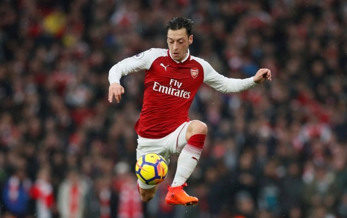 HLV Wenger lên tiếng về tin đồn Ozil “dứt áo ra đi” hlv wenger len tieng ve tin don ozil dut ao ra di