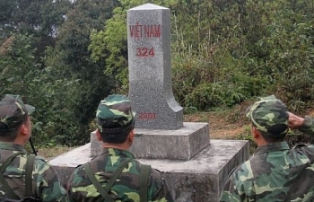 hanh trinh dam dai bien cuong phia bac ky 3 thap uoc mo hy vong nang buoc em den truong