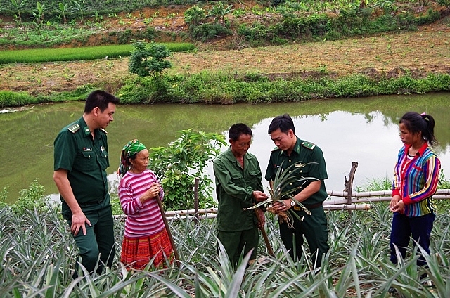hanh trinh dam dai bien cuong phia bac ky 2 cung dong bao vuot kho giu dat giu nha giu su am em
