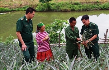 hanh trinh dam dai bien cuong phia bac ky 3 thap uoc mo hy vong nang buoc em den truong