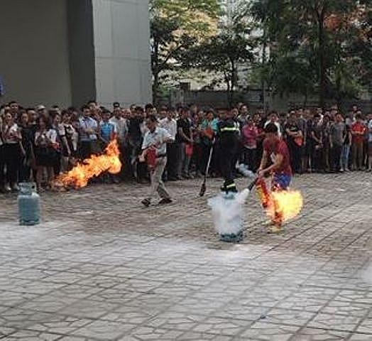 trau doi ky nang pccc cho hang tram nhan vien chu co so kinh doanh xang dau gas