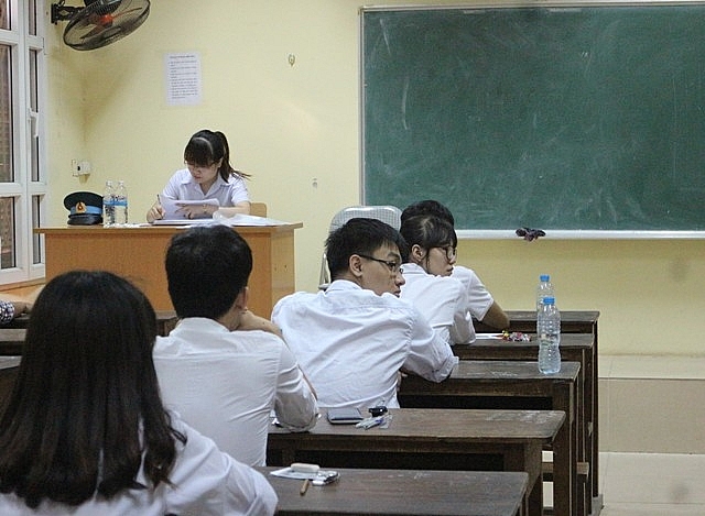 Chuẩn bị thi THPT quốc gia 2018: Cảnh giác với công nghệ cao, không để lộ, lọt đề canh giac voi cong nghe cao khong de lo lot de