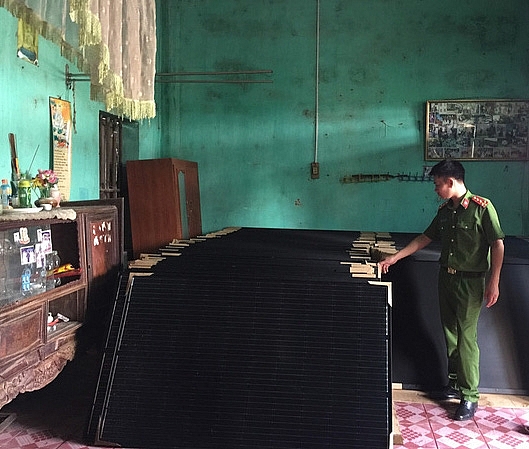 Cty TNHH VINA Solar Technology mất gần 10 tấn hàng: Kẻ trộm là nhóm công nhân cty tnhh vina solar technology mat gan 10 tan hang ke trom la nhom cong nhan