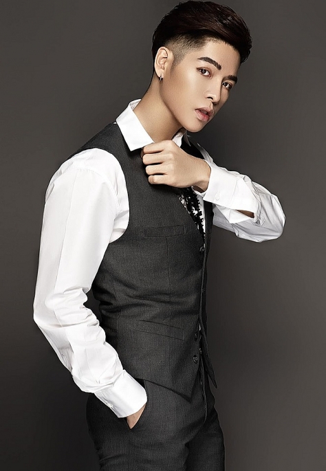 duc phuc 4 nam tu cau be dung dua va hanh trinh vut sang thanh sao