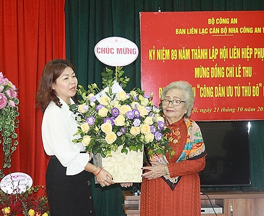 nsut le thu nguoi phu nu ca doi tan tam voi viec thien nguyen