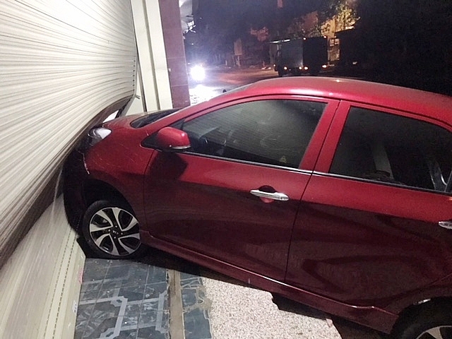 ky la vu tong xe huy hoai tai san bat nguon tu chiec dien thoai di dong