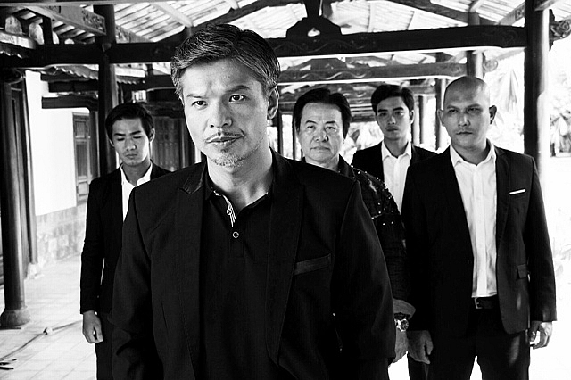 dien vien lam vissay song het minh voi dam me