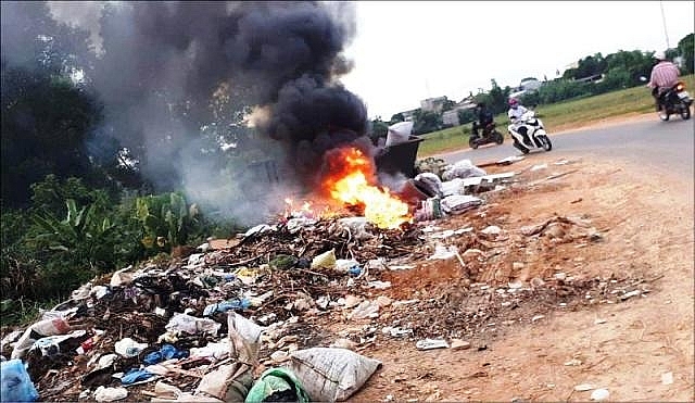 dot rac tu phat lam phat sinh khi thai doc hai vao moi truong