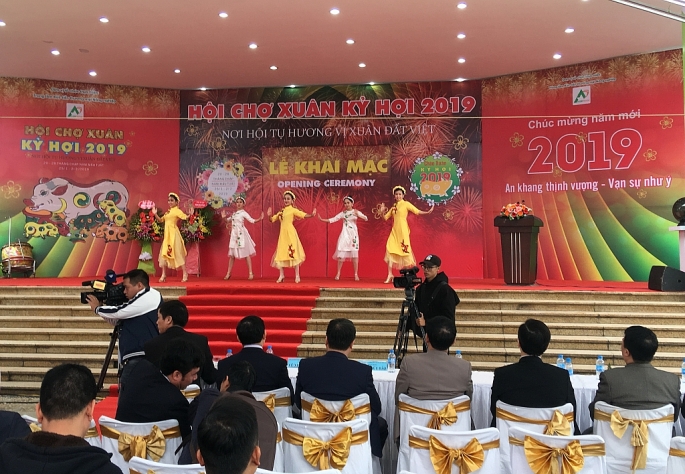 nhieu hoat dong dac sac chao don xuan ky hoi 2019 tai ha noi