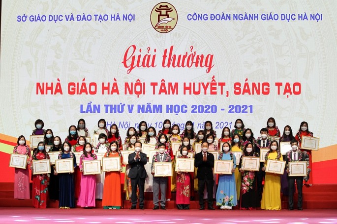 Hà Nội tuyên dương điển hình tiên tiến, nhà giáo tiêu biểu năm 2021