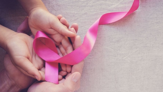 Nên làm gì để ngăn ngừa ung thư vú?