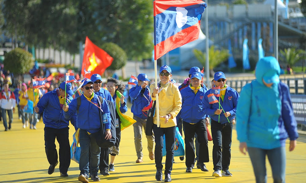 quoc ky viet nam ruc ro trong le dieu hanh tai quang truong olympic lien bang nga