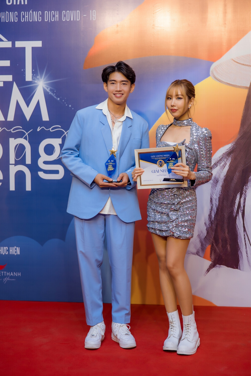 “Ghen Cô Vy” giành giải thưởng bài hát hay nhất về tuyên truyền phòng, chống dịch Covid-19 ghen co vy gianh giai thuong bai hat hay nhat ve tuyen truyen phong chong dich covid 19