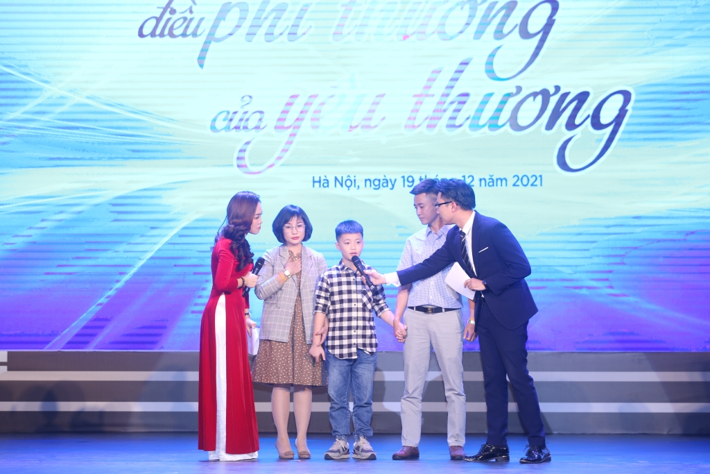 Vinh danh 20 Gia đình trẻ Việt Nam tiêu biểu 2021