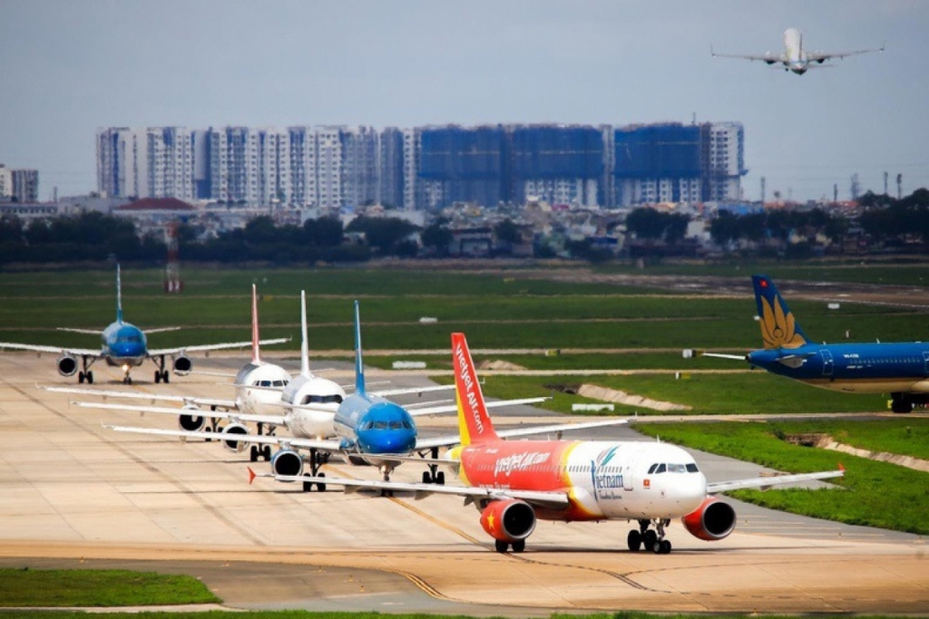 Người đã tiêm vắc xin sắp được bay “bình thường mới”